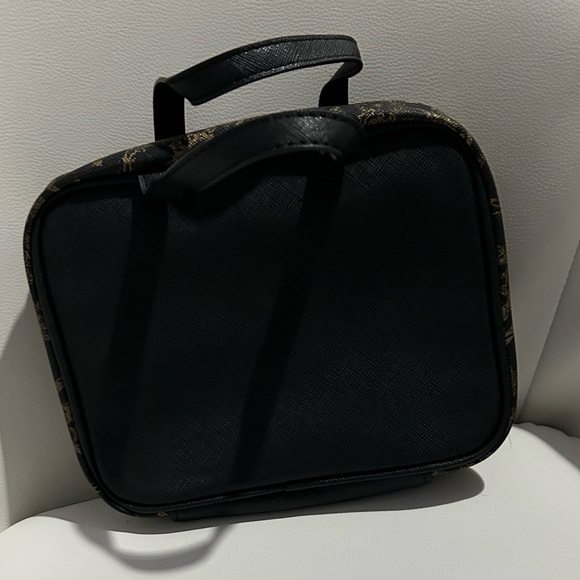 Versace makeup case - Picture 2 of 6